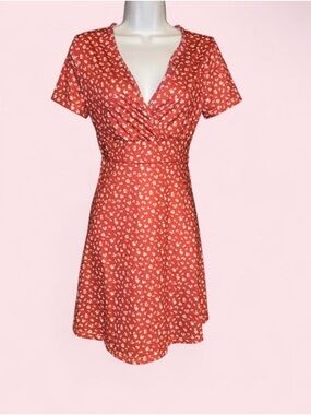 Red Ditsy Floral Vintage Romantic Midi Short Sleeve V-Neck Dress Women’s Medium